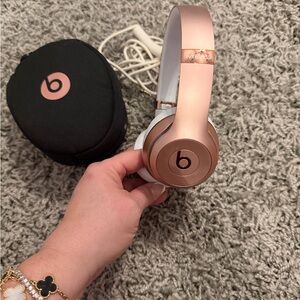 Beats by Dre Metallic Pink Wireless Headphones